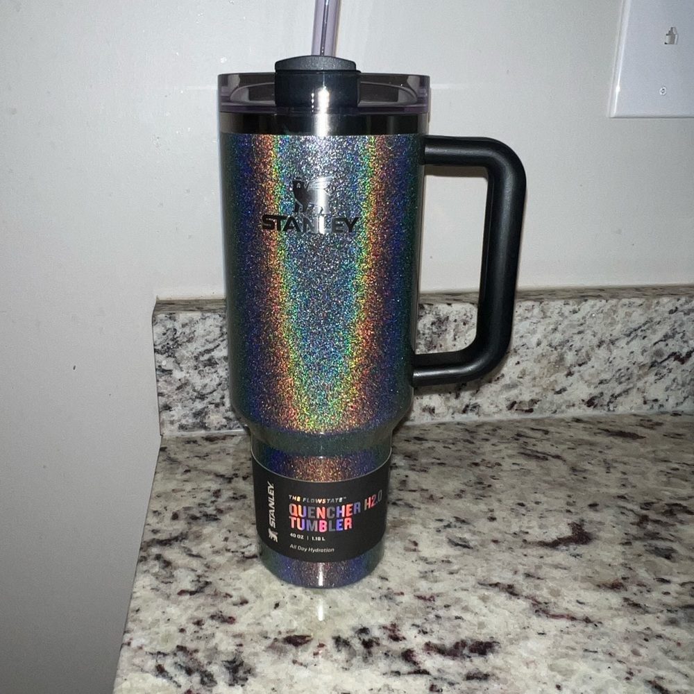 NEW MIDNIGHT GLITZ STANLEY 40oz CUP ‼️